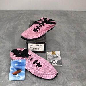 Arcopedico Pink Lace Up Oxford in Pink  Size 10.5 to 11